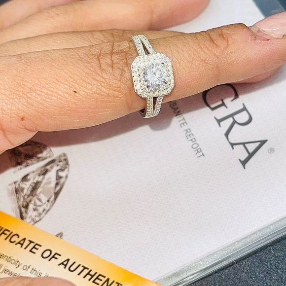 VVS GRA certified Moissanite diamond engagement ring, 100% passes diamond tester - Picture 4 of 6